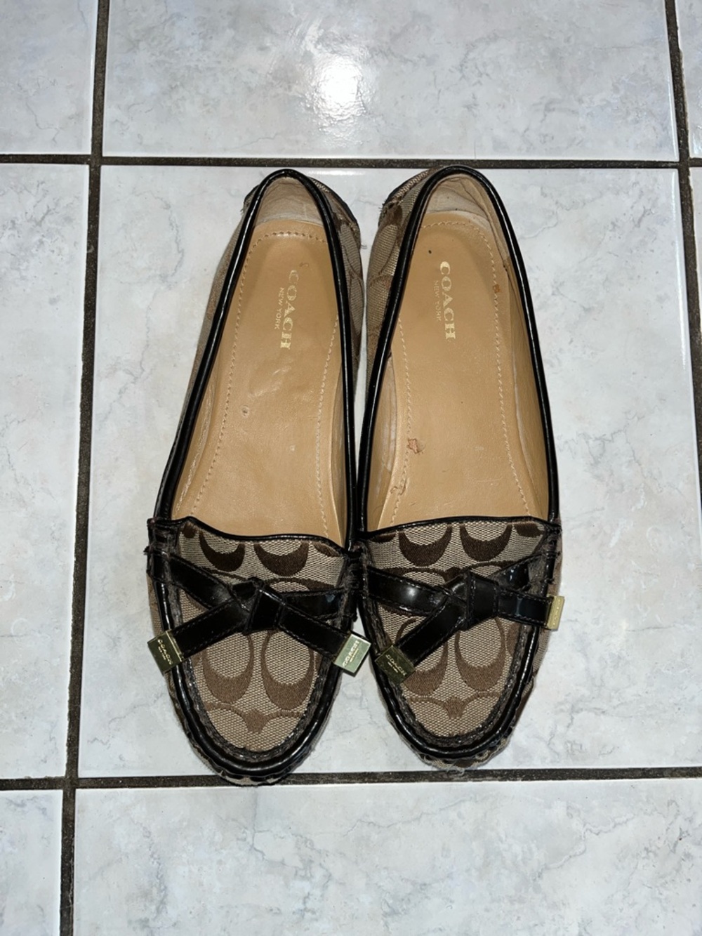 NWOT COACH FRIDA SIGNATURE JACQUARD TAN AND BROWN LEATHER SIZE 7.5 - Picture 2 of 10
